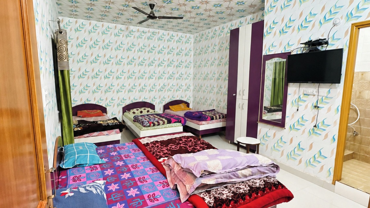Photo of Bedroom in Tehri