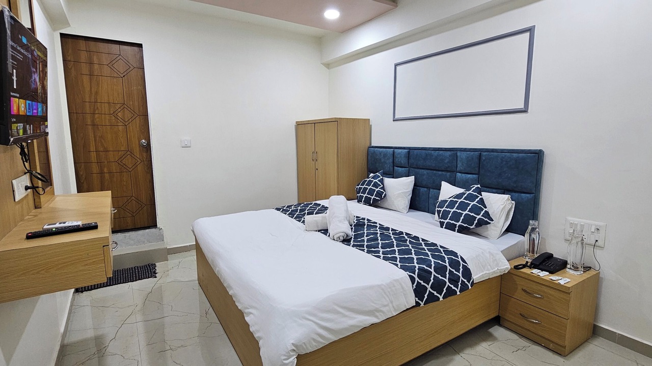 Photo of Bedroom in Mahemdavad
