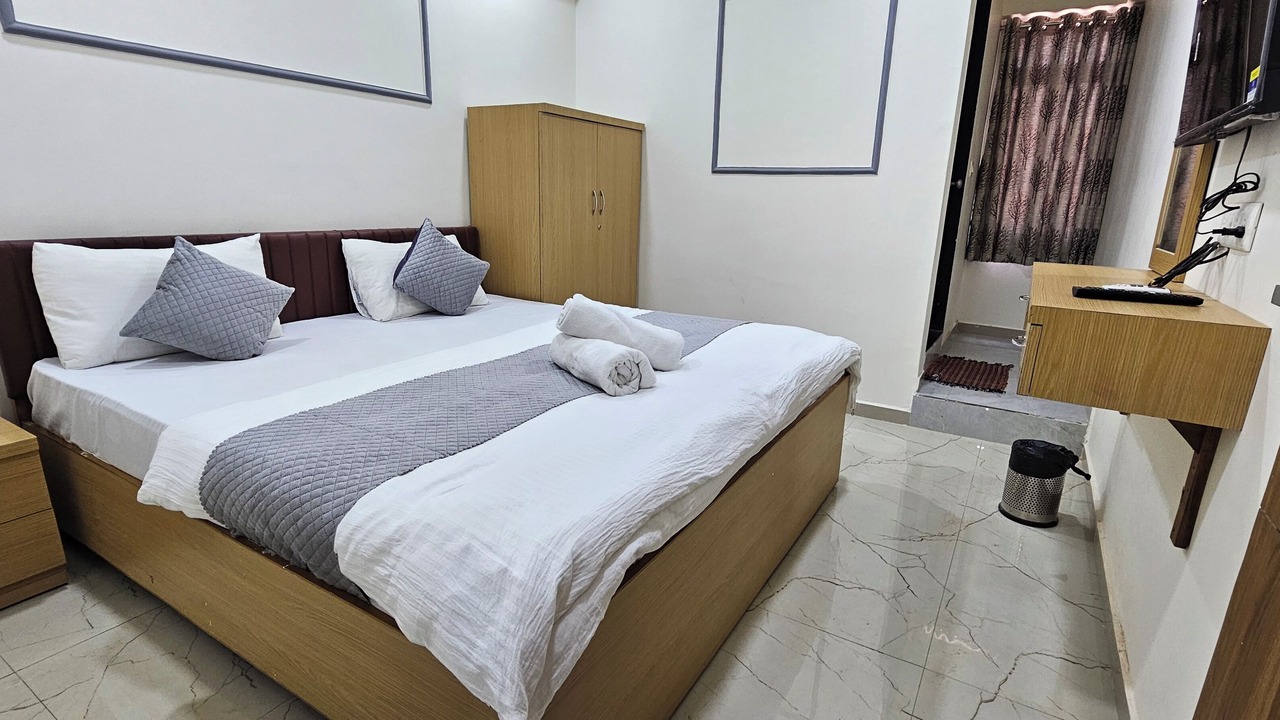 Photo of Bedroom in Mahemdavad