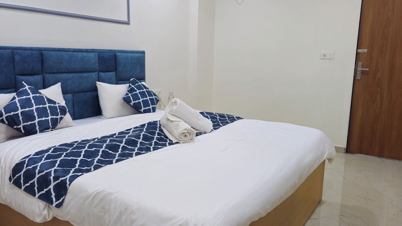 Photo of Bedroom in Mahemdavad