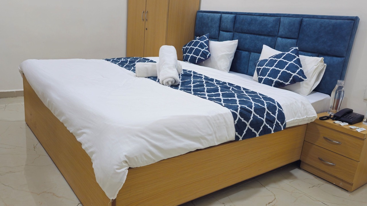 Photo of Bedroom in Mahemdavad