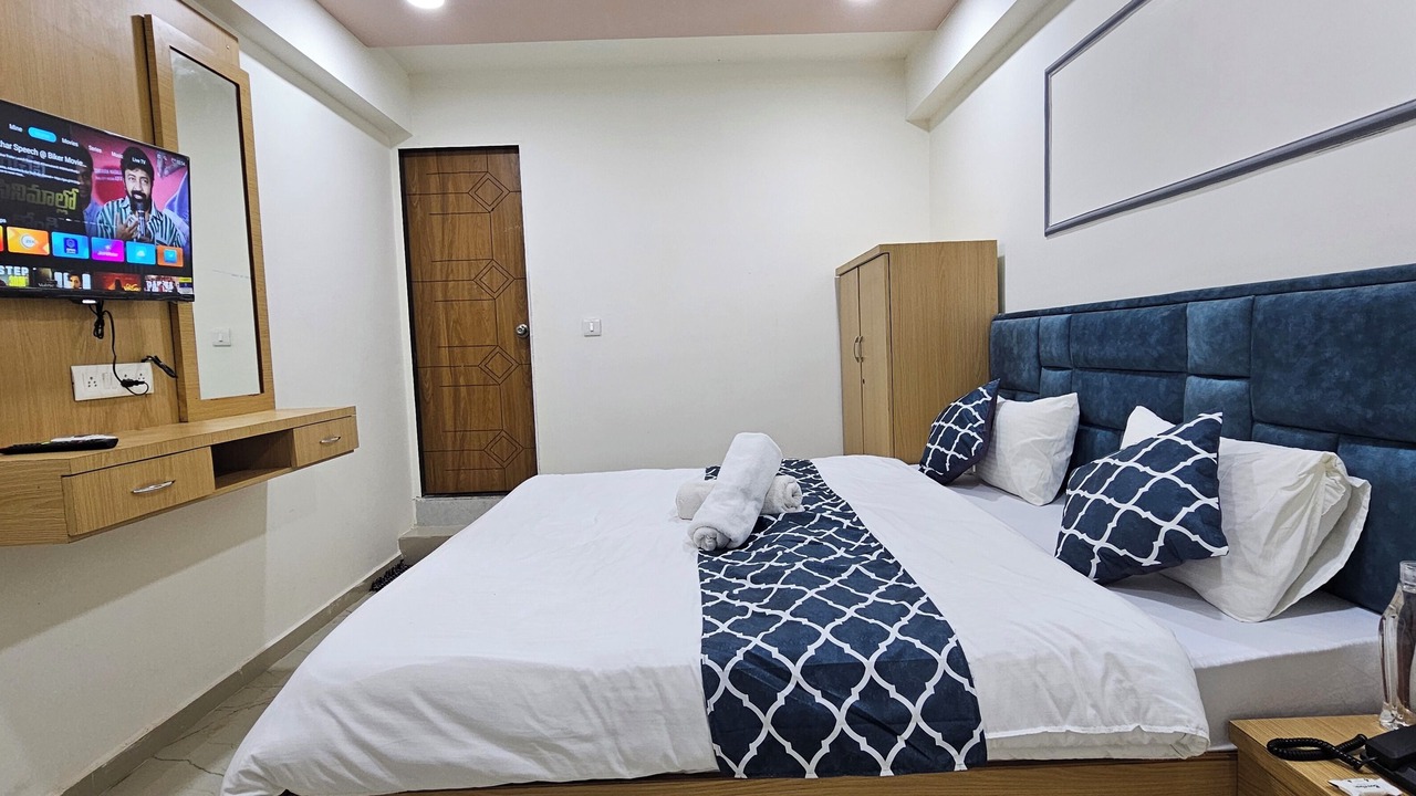 Photo of Bedroom in Mahemdavad