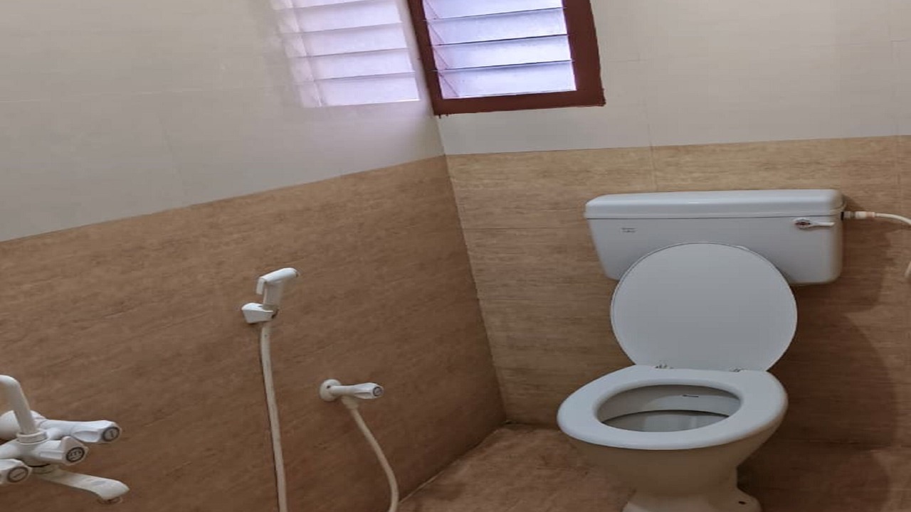 Photo of Bathroom in Sholinganallur