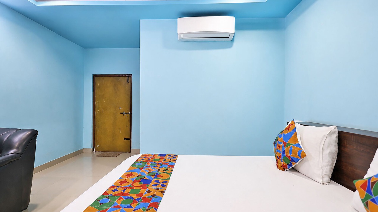 Photo of Bedroom in Suryabagh