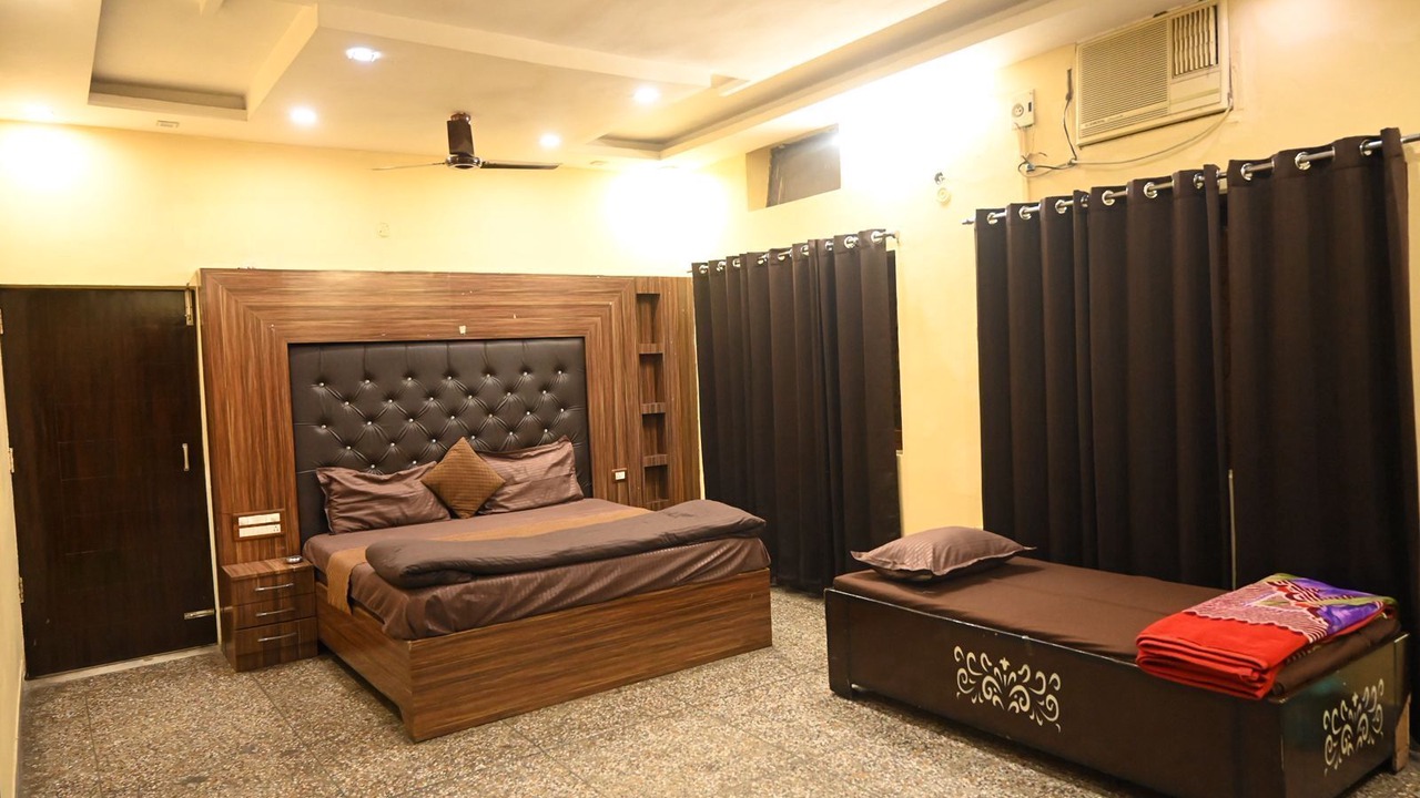 Photo of Bedroom in Auli