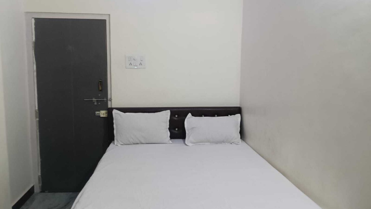 Photo of Bedroom in Bhiwapur