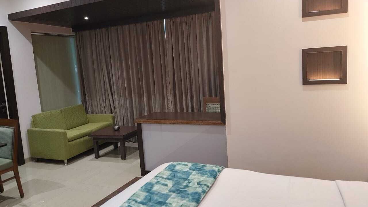Photo of Bedroom in Thane West