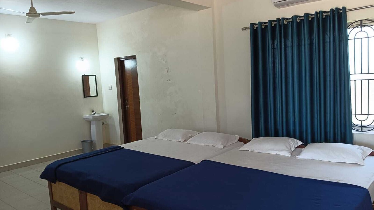 Photo of Bedroom in Murudeshwara