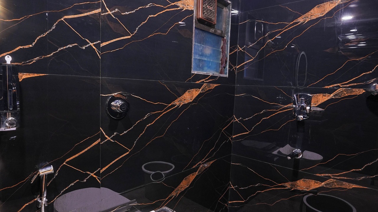 Photo of Bathroom in Santacruz West