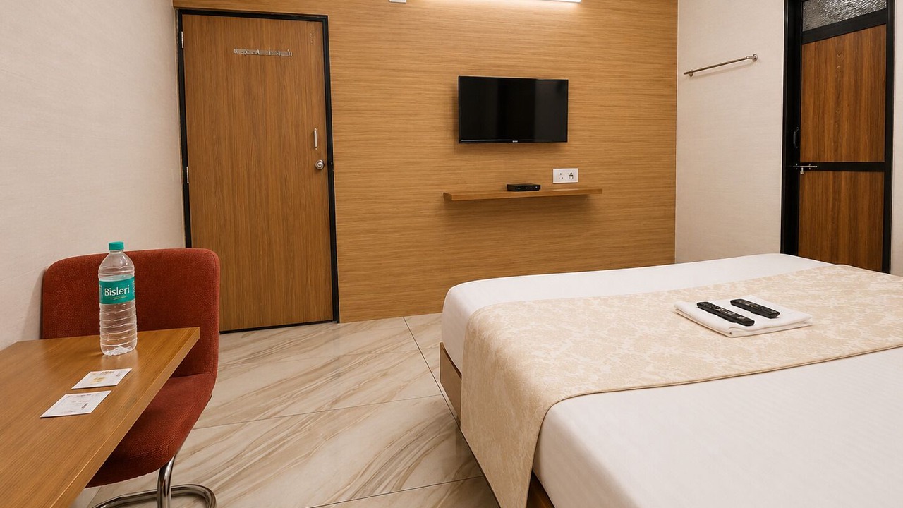 Photo of Bedroom in Rajkot