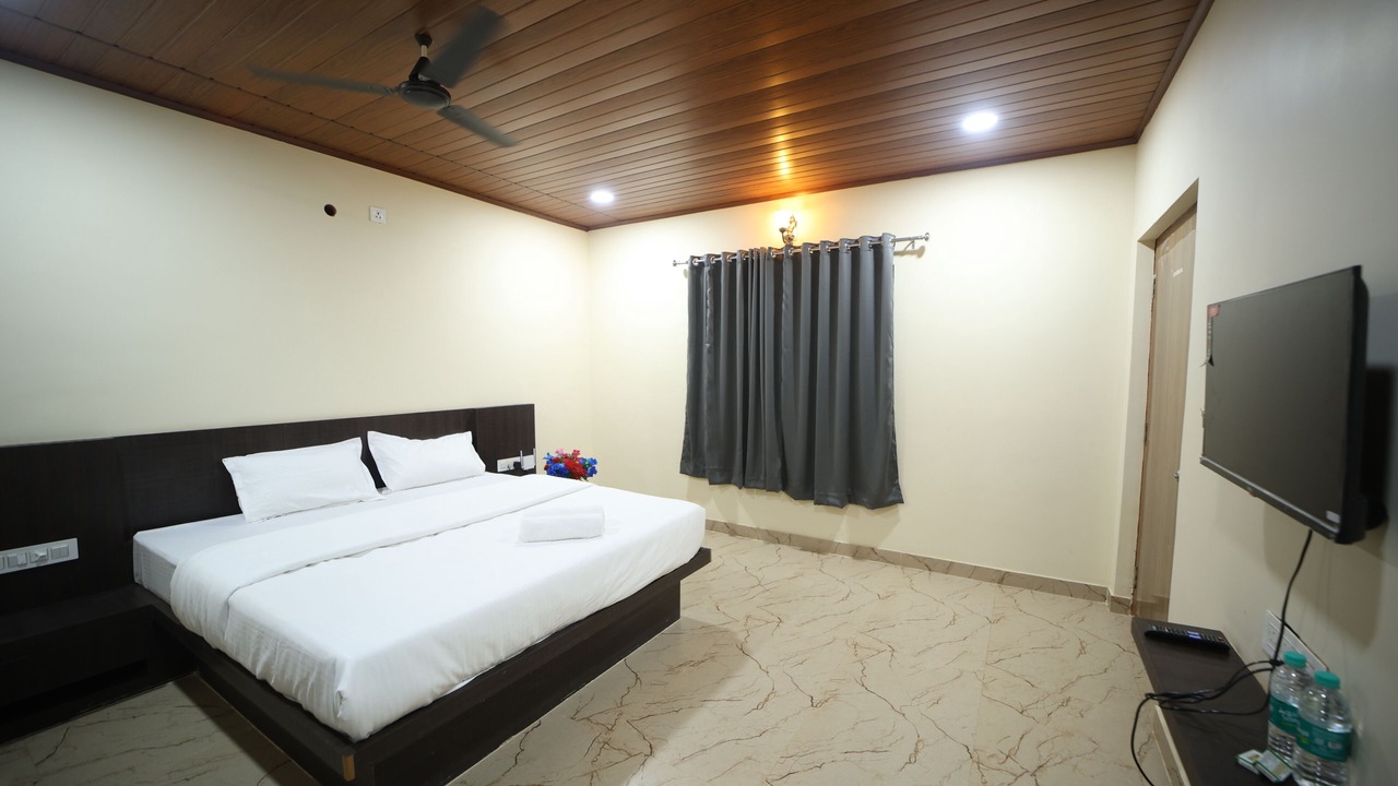 Photo of Bedroom in Murudeshwara