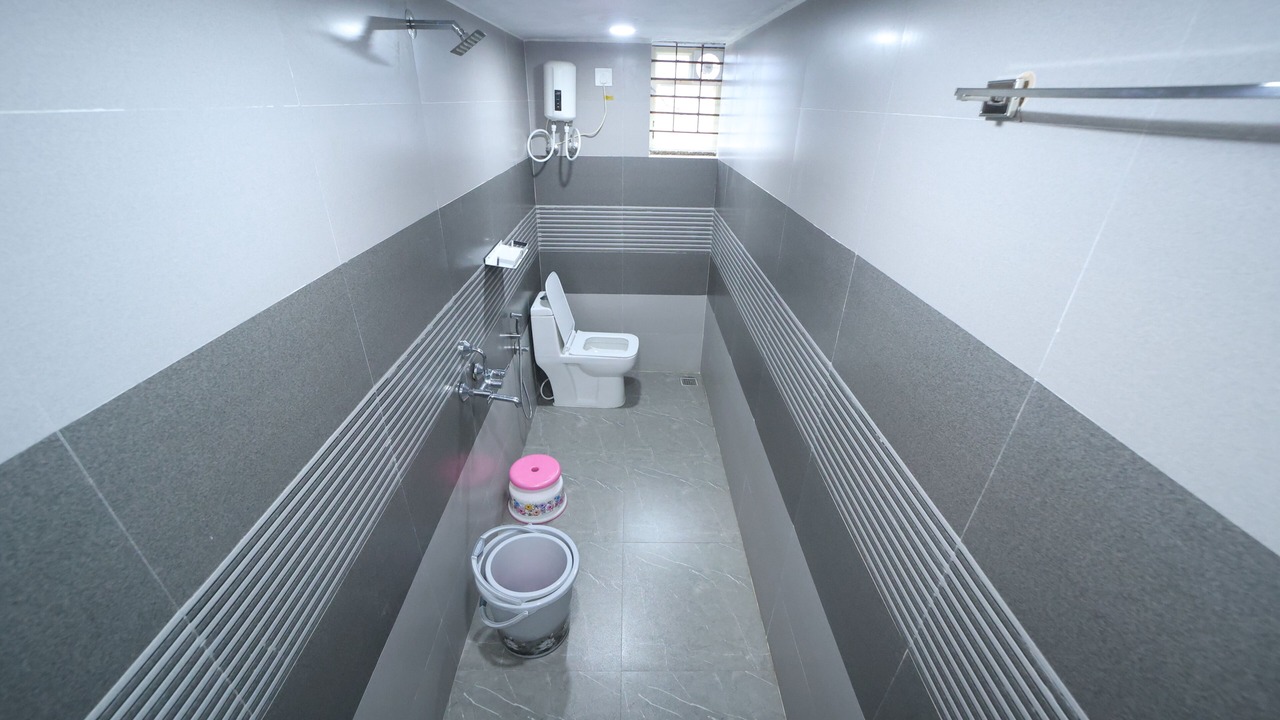 Photo of Bathroom in Murudeshwara