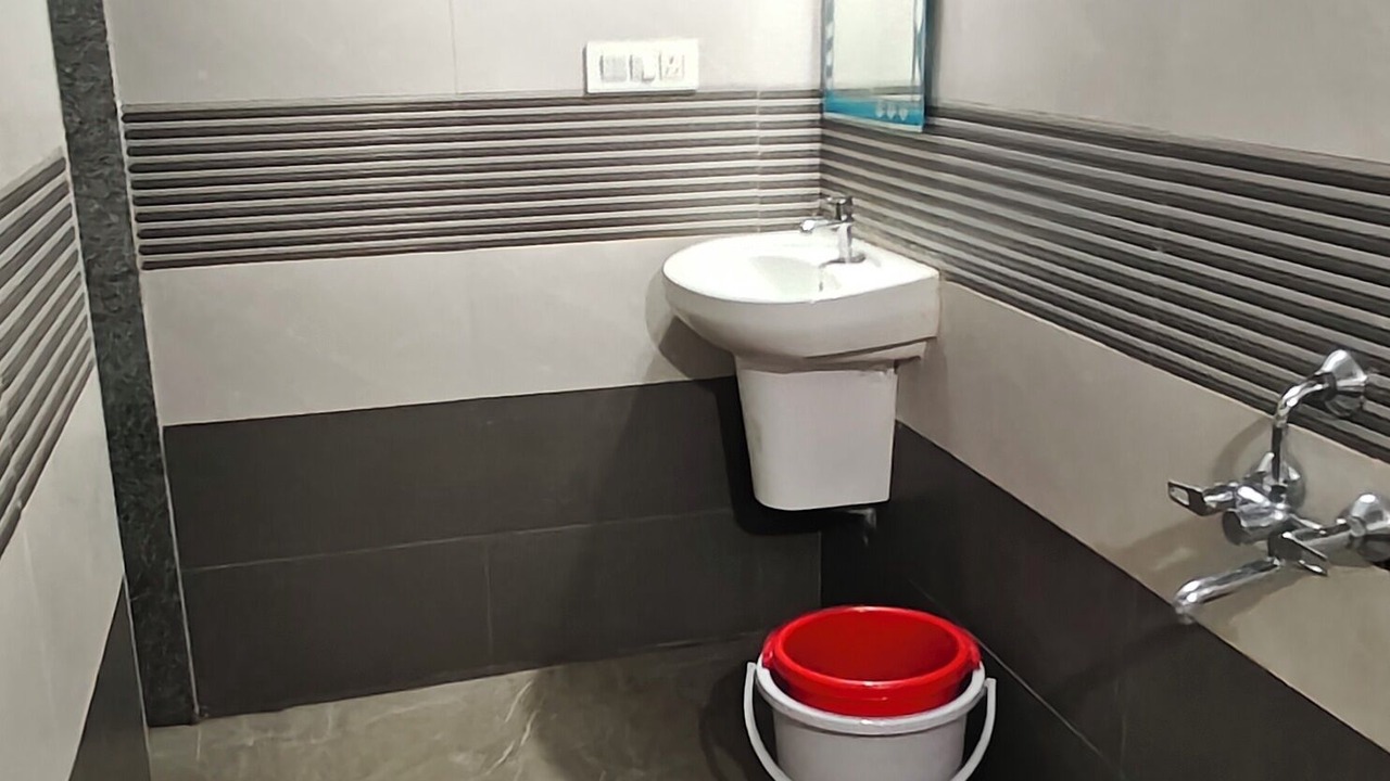 Photo of Bathroom in Murudeshwara