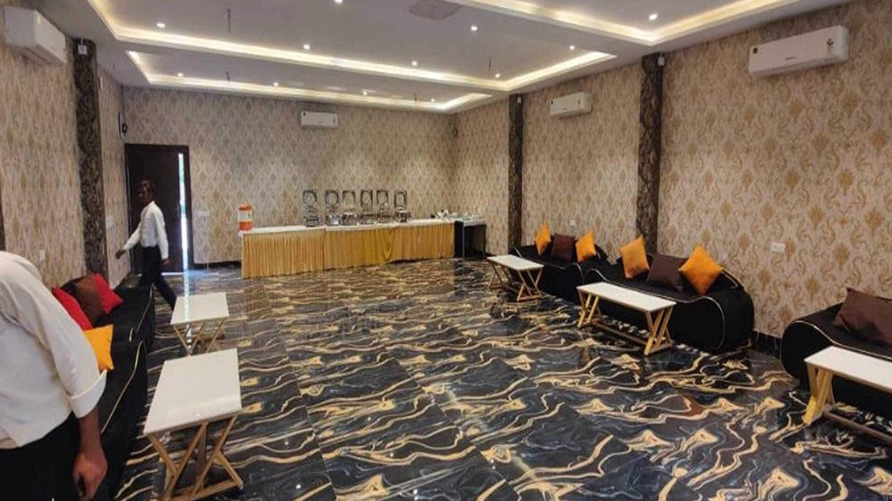 Photo of Others in Bedla
