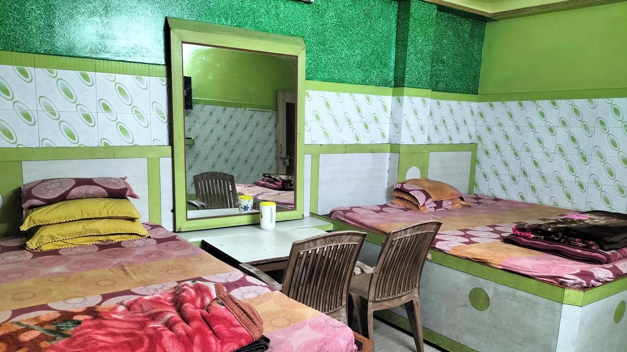 Photo of Bedroom in Tarapith