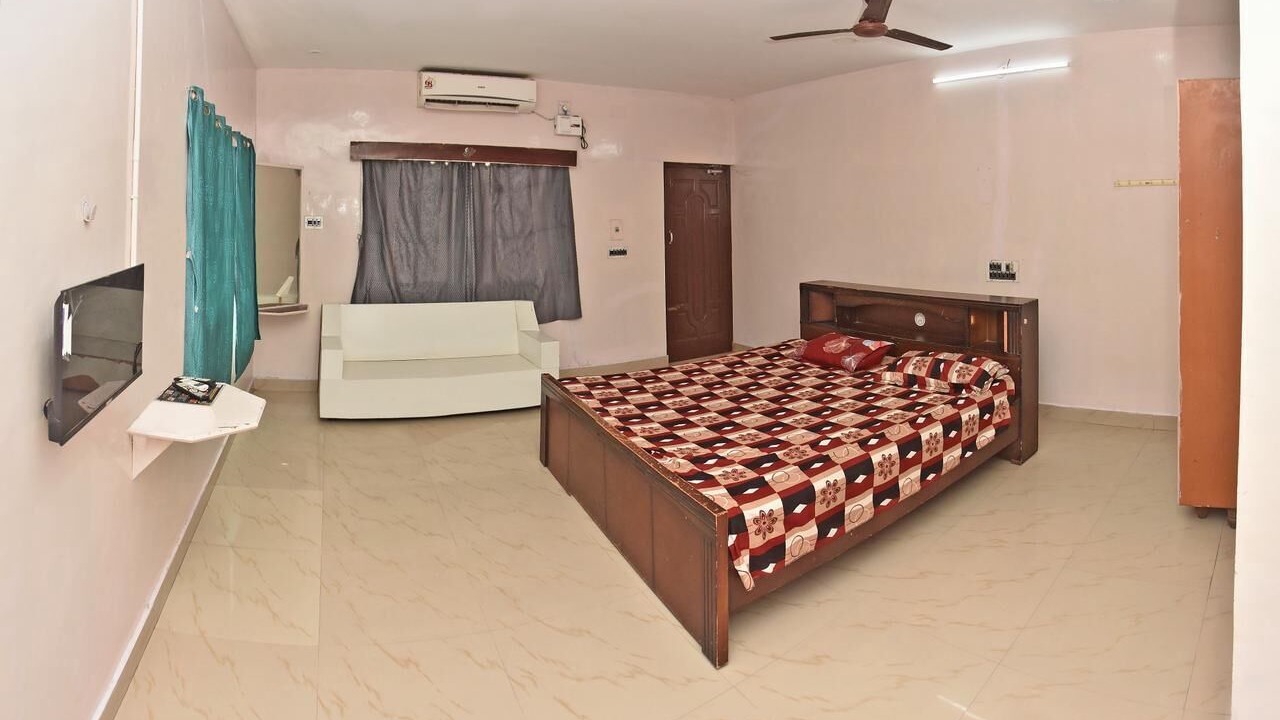 Photo of Bedroom in Mahabalipuram Beach
