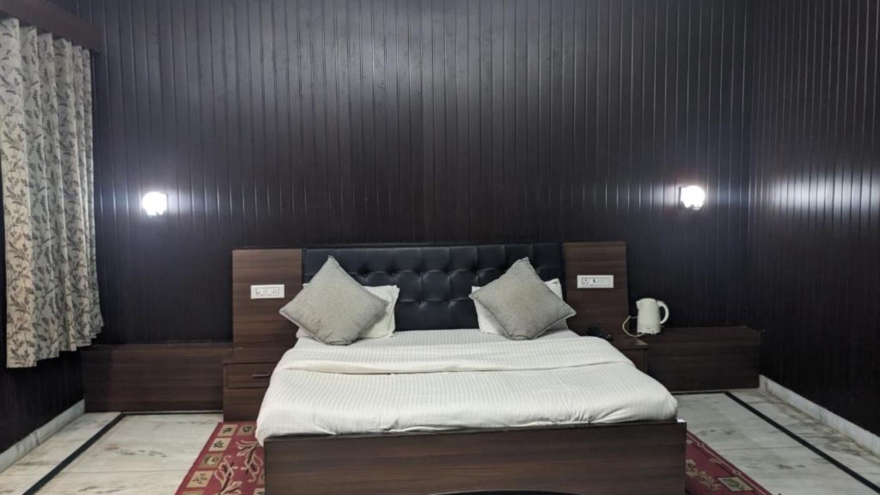 Photo of Bedroom in Naugarh