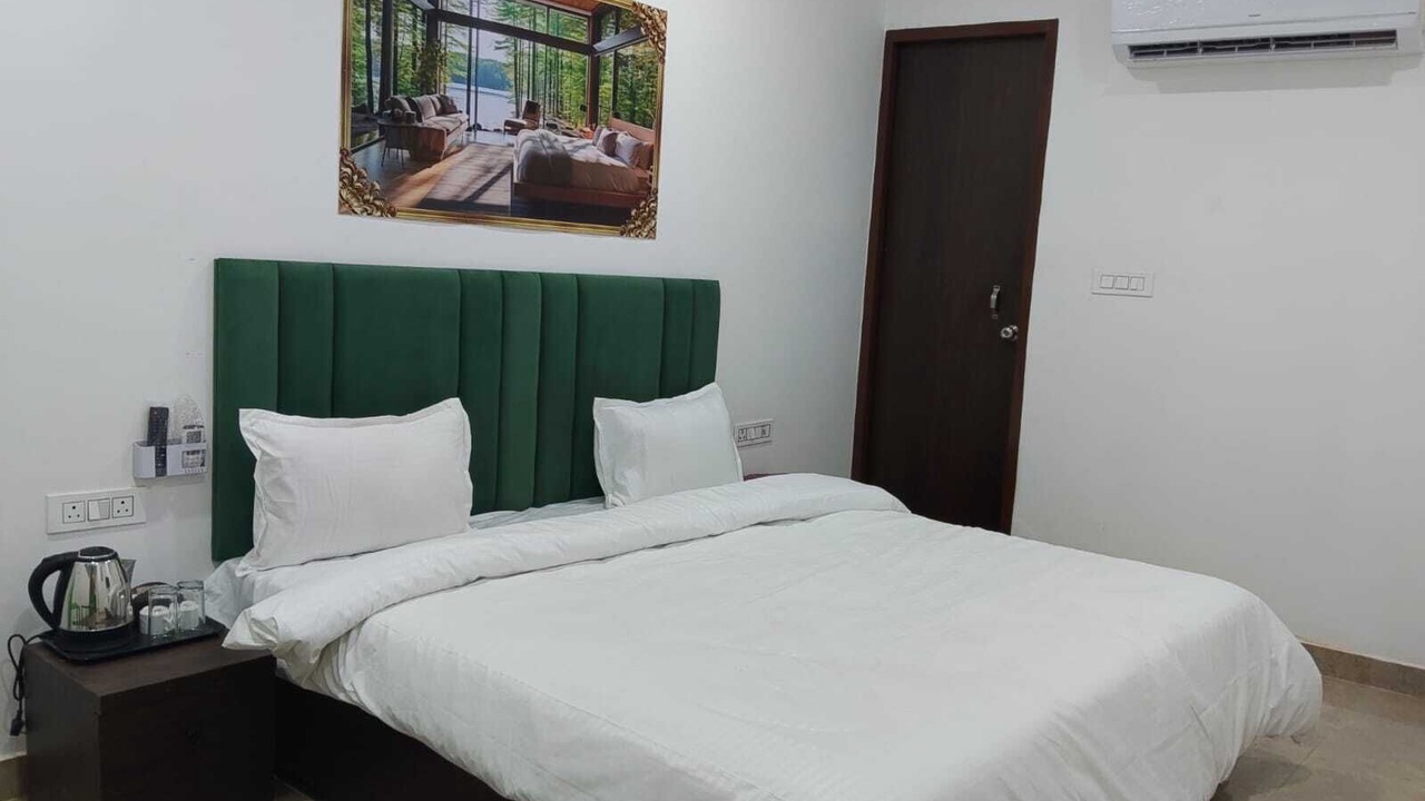 Photo of Bedroom in Auli
