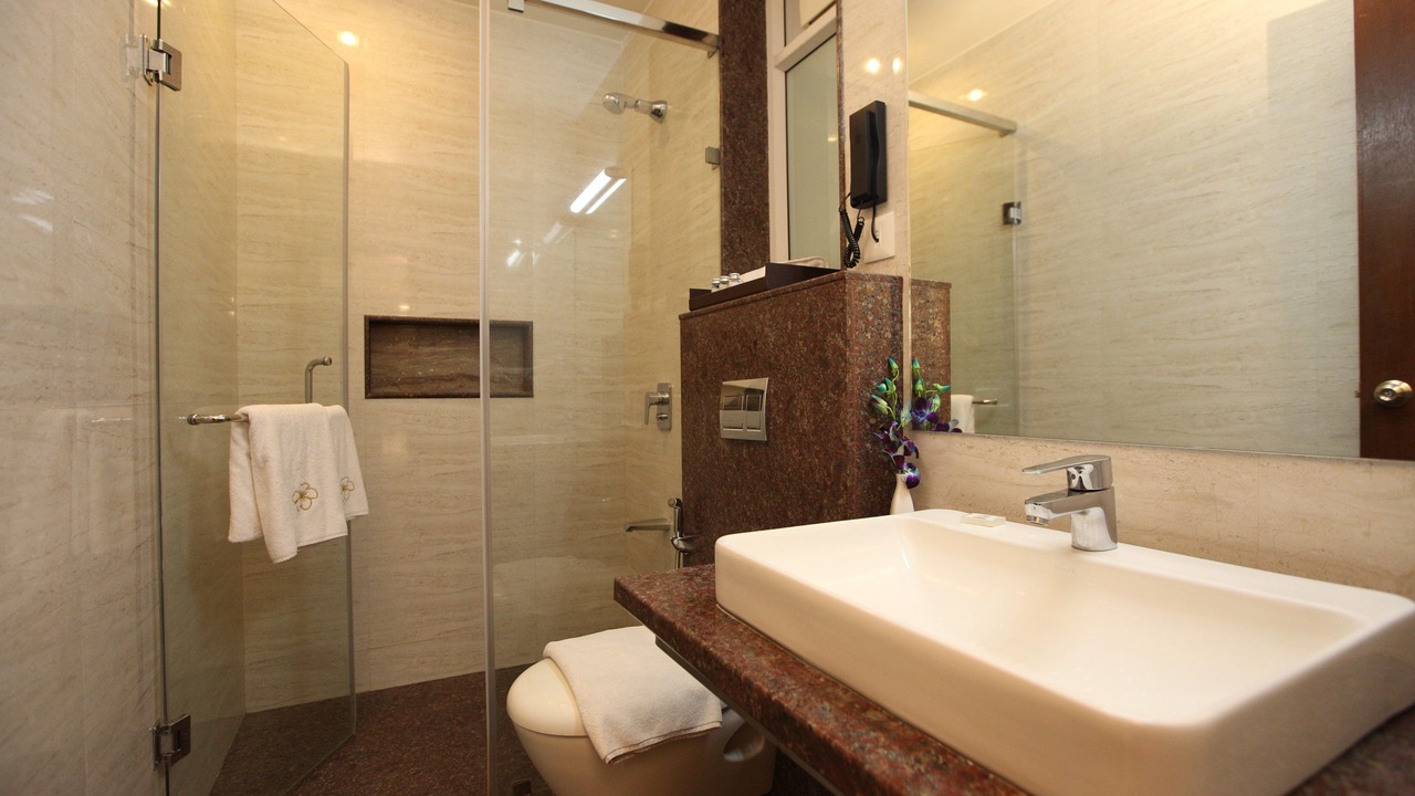 Photo of Bathroom in Wilson Garden
