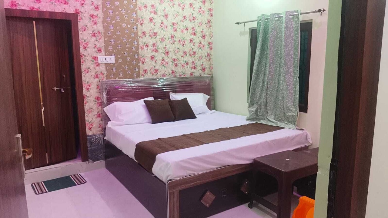 Photo of Bedroom in Phulpur