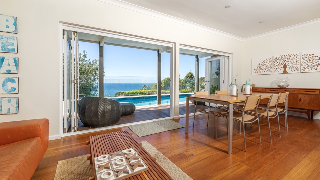 Photo of Livingroom in Whale Beach