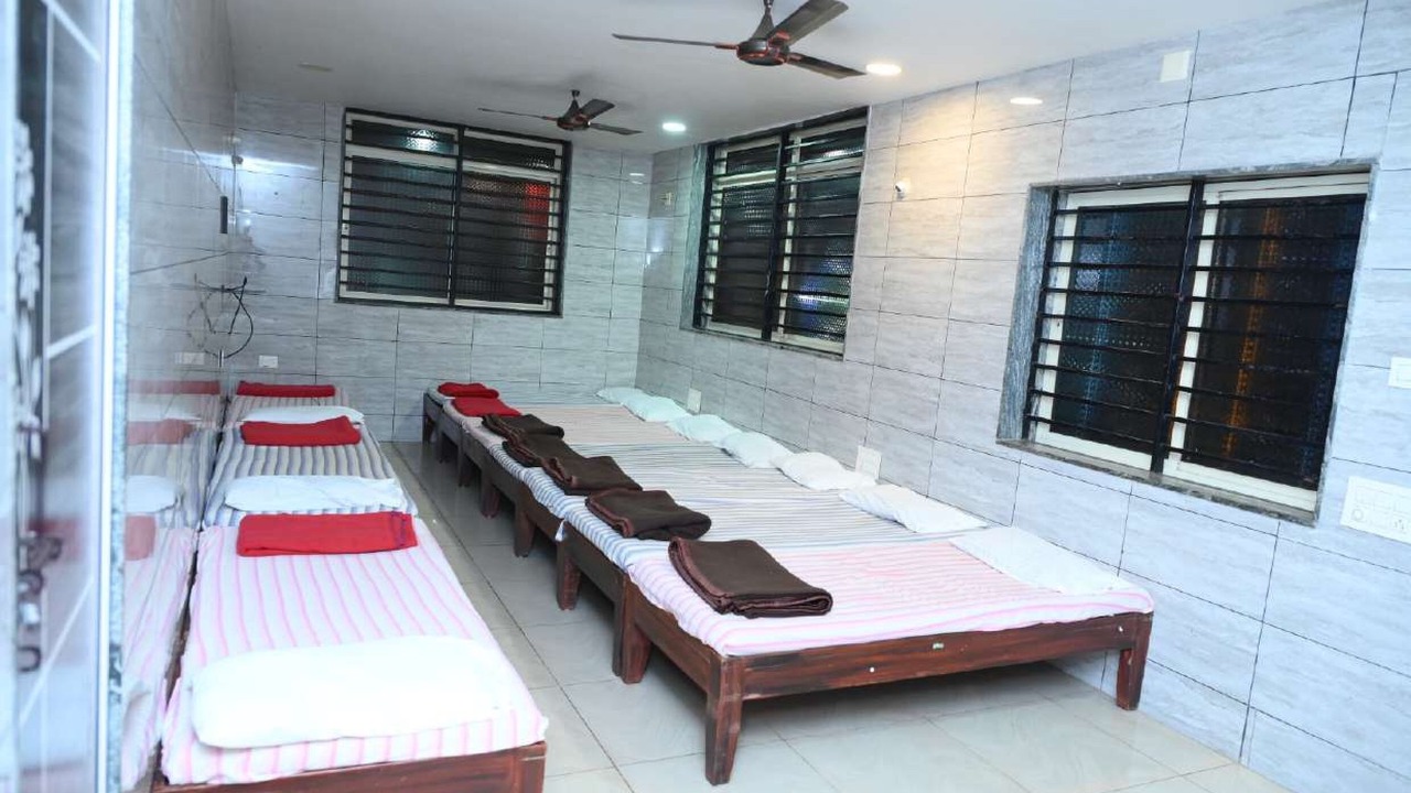 Photo of Bedroom in Murudeshwara