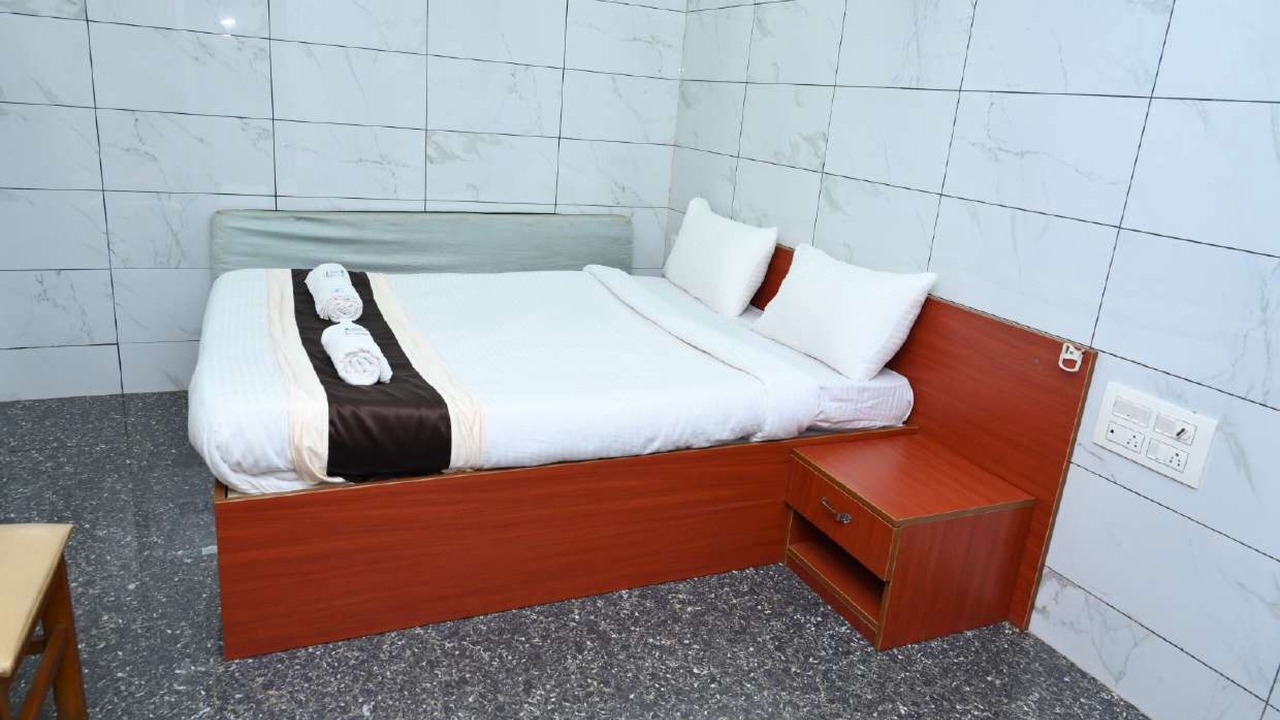 Photo of Bedroom in Murudeshwara