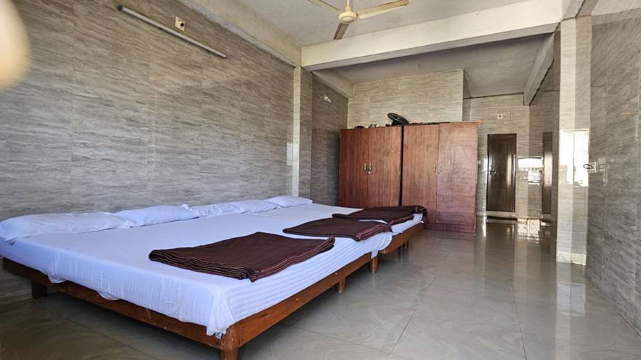 Photo of Bedroom in Murudeshwara