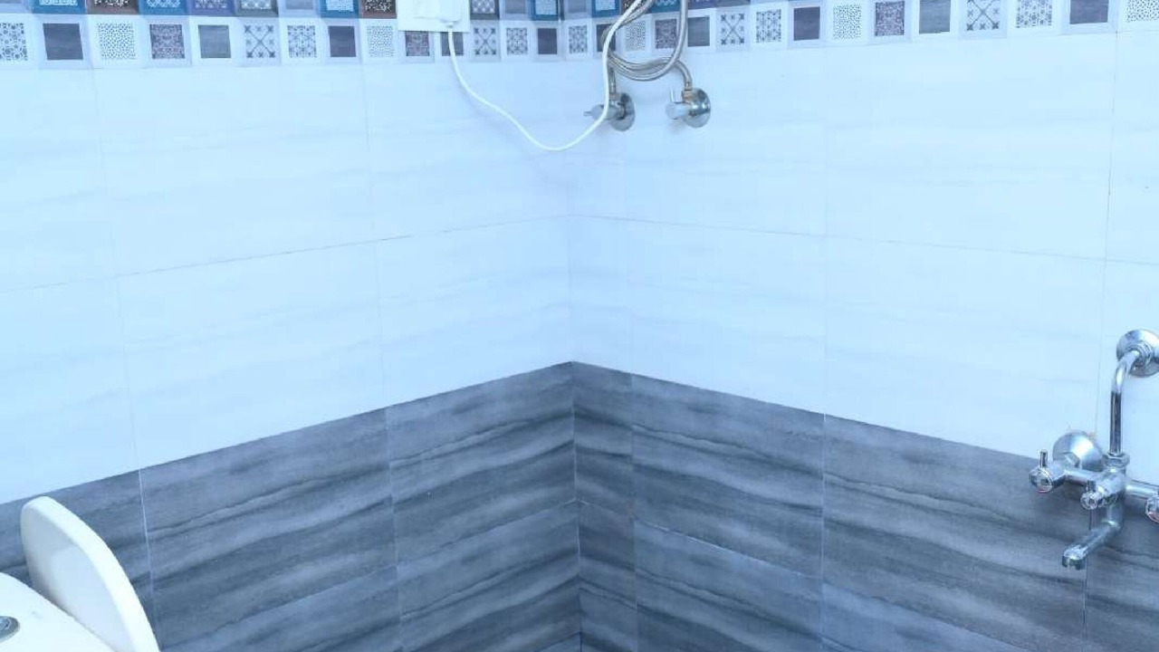 Photo of Bathroom in Murudeshwara
