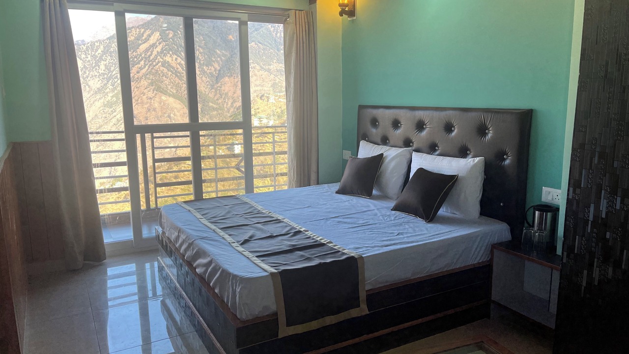 Photo of Bedroom in Sarahan