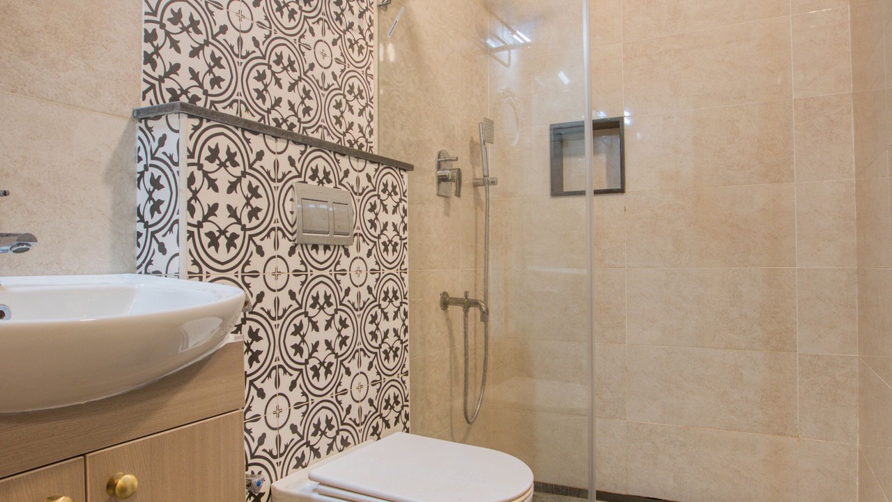 Photo of Bathroom in White Town