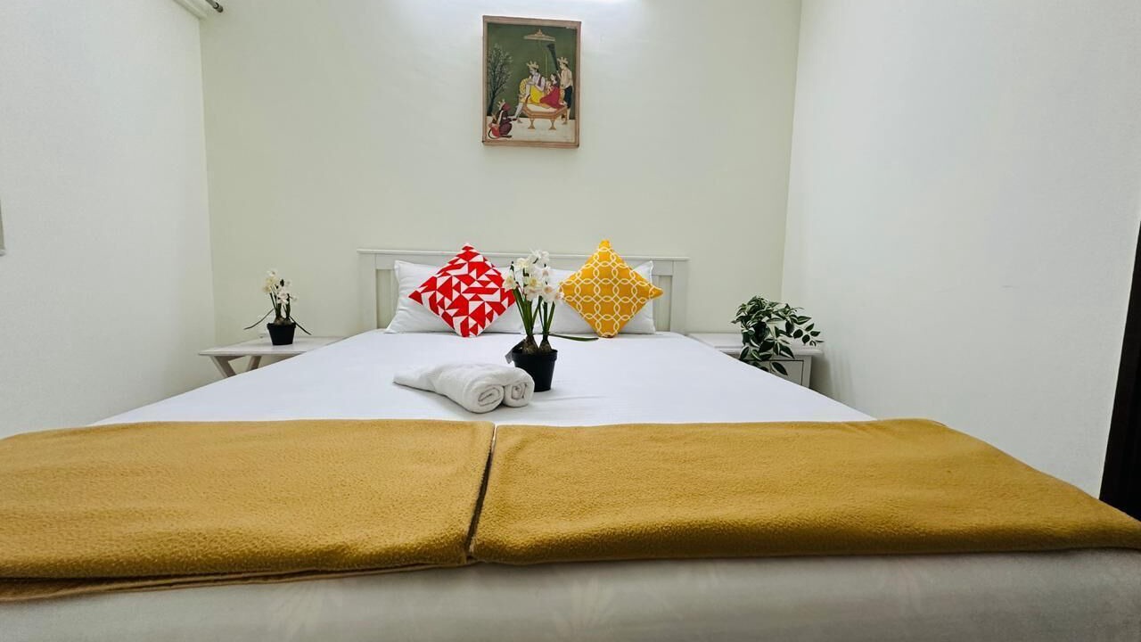 Photo of Bedroom in Malad East
