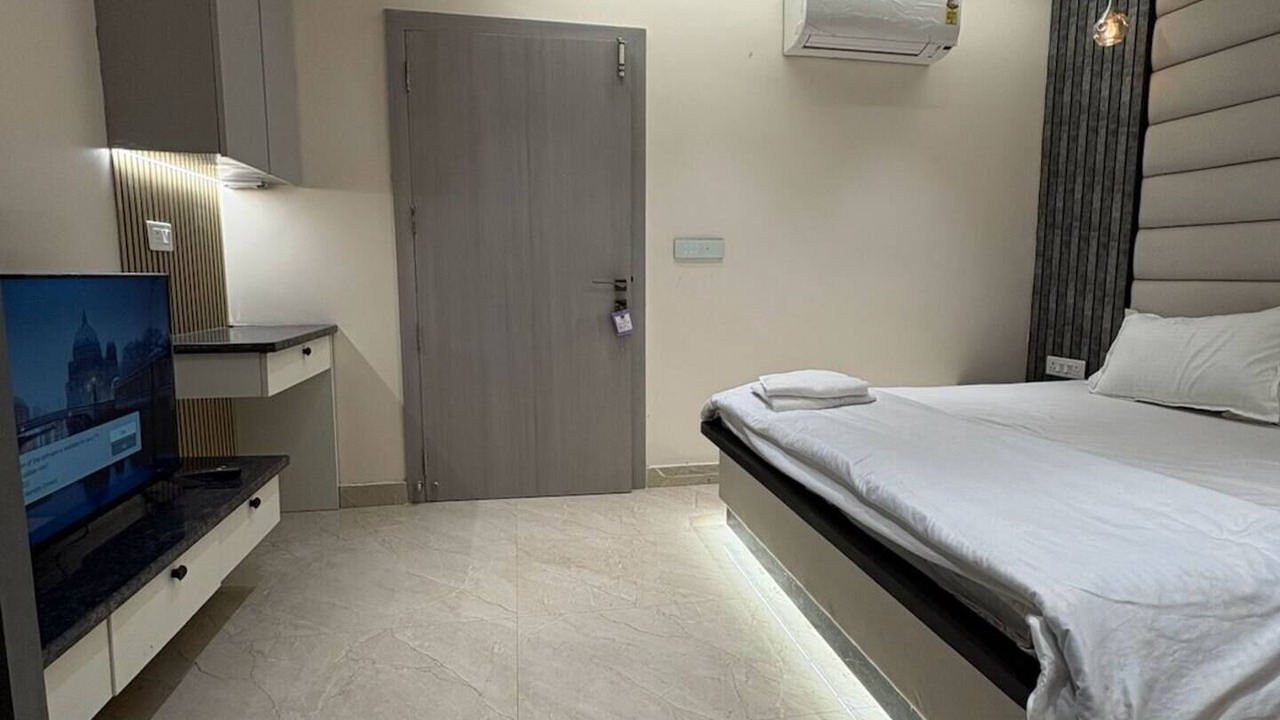 Photo of Bedroom in Allahabad