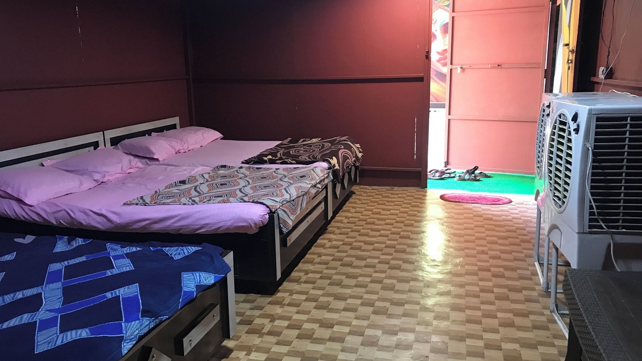 Photo of Bedroom in Satara