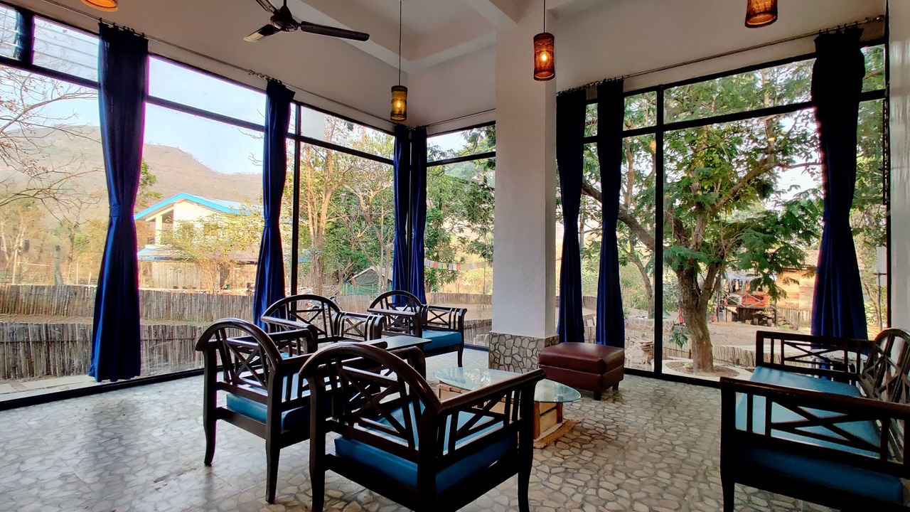 Photo of Livingroom in Khalapur