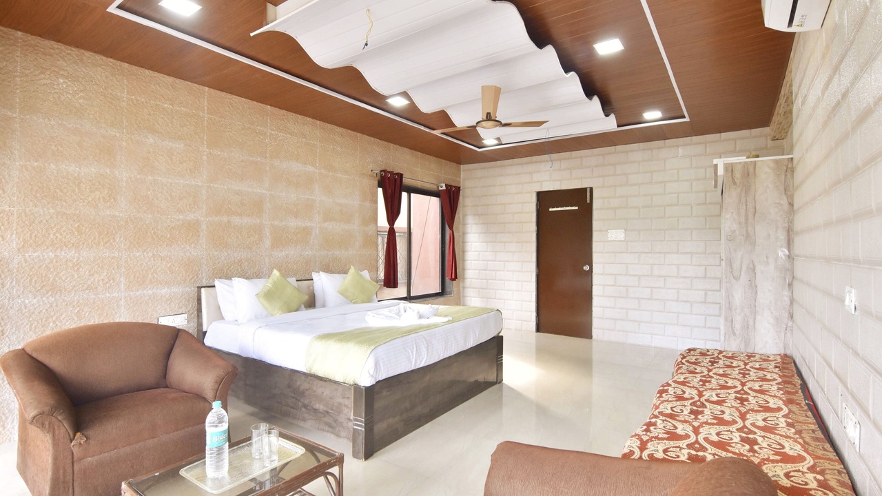 Photo of Bedroom in Lonavala