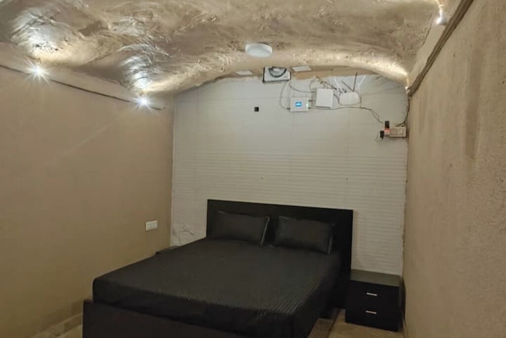 Photo of Bedroom in Govindpuri