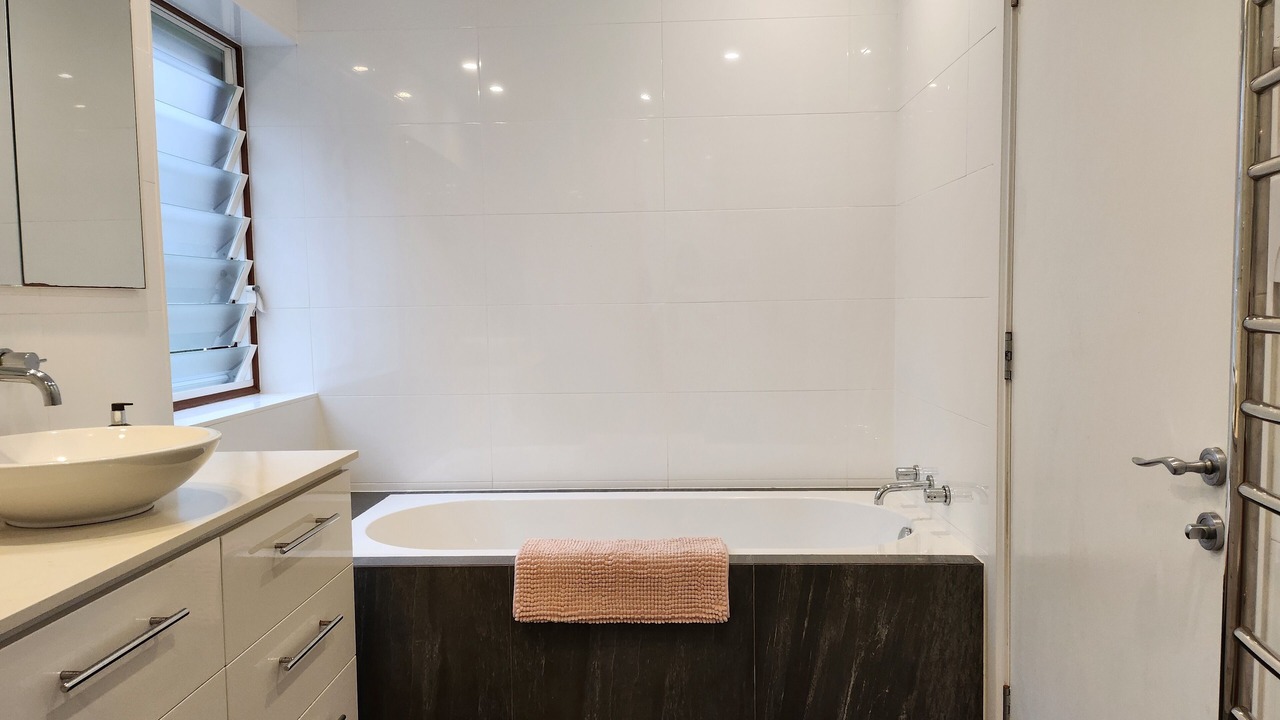 Photo of Bathroom in Willoughby