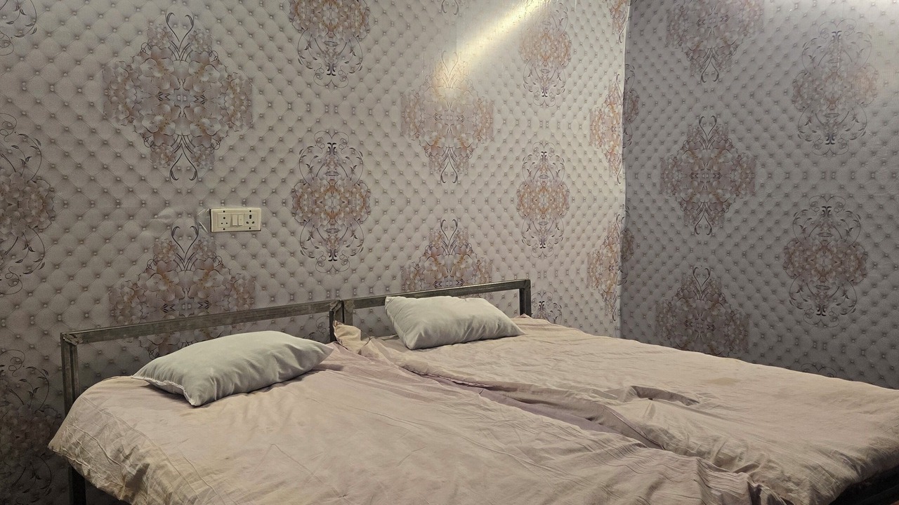 Photo of Bedroom in Naini