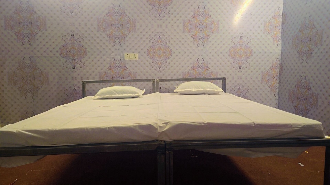 Photo of Bedroom in Naini