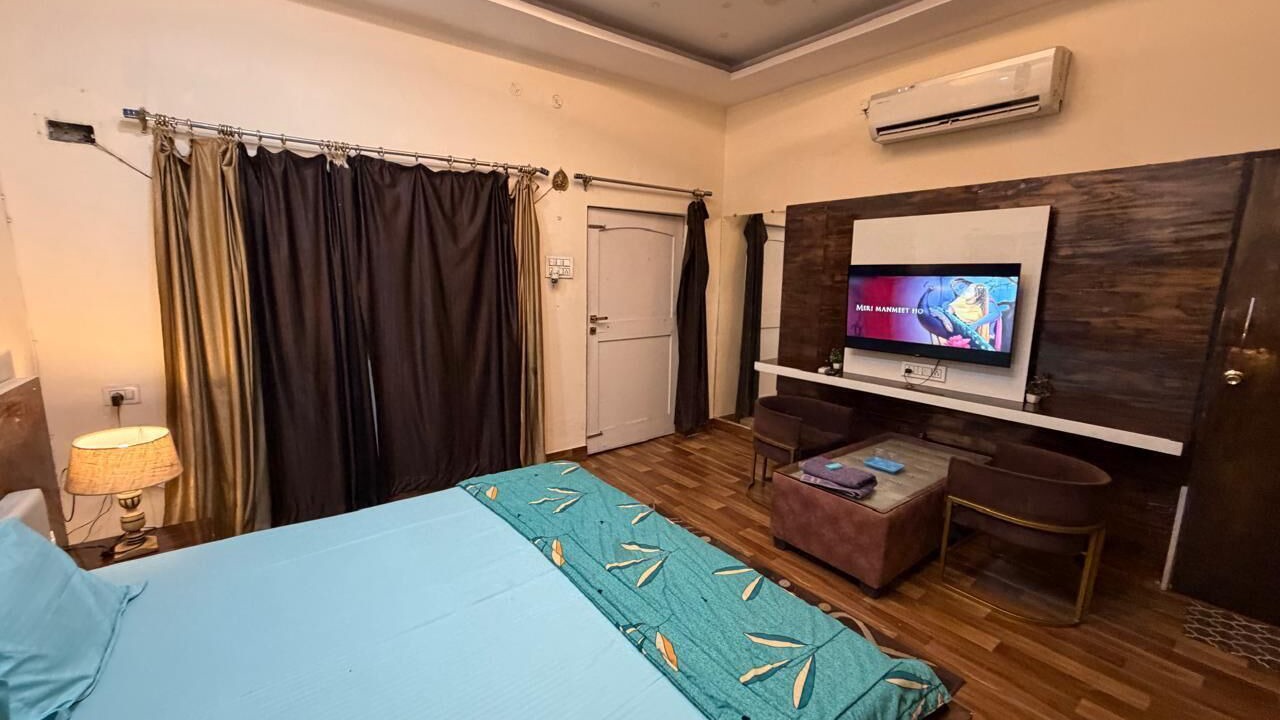 Photo of Bedroom in Allahabad