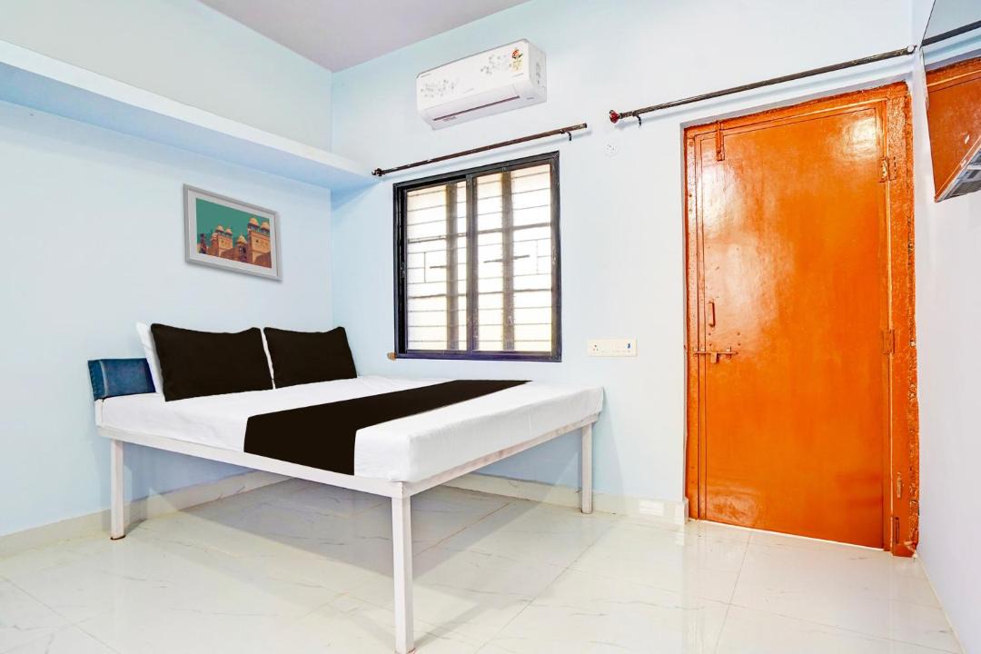 Photo of Bedroom in Bhiwapur
