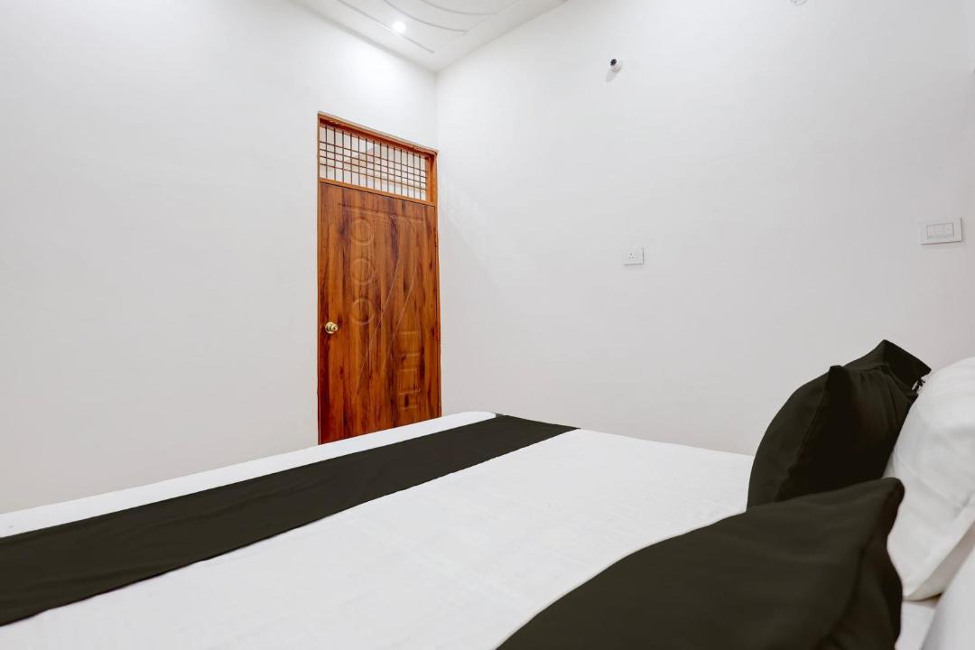 Photo of Bedroom in Phulpur