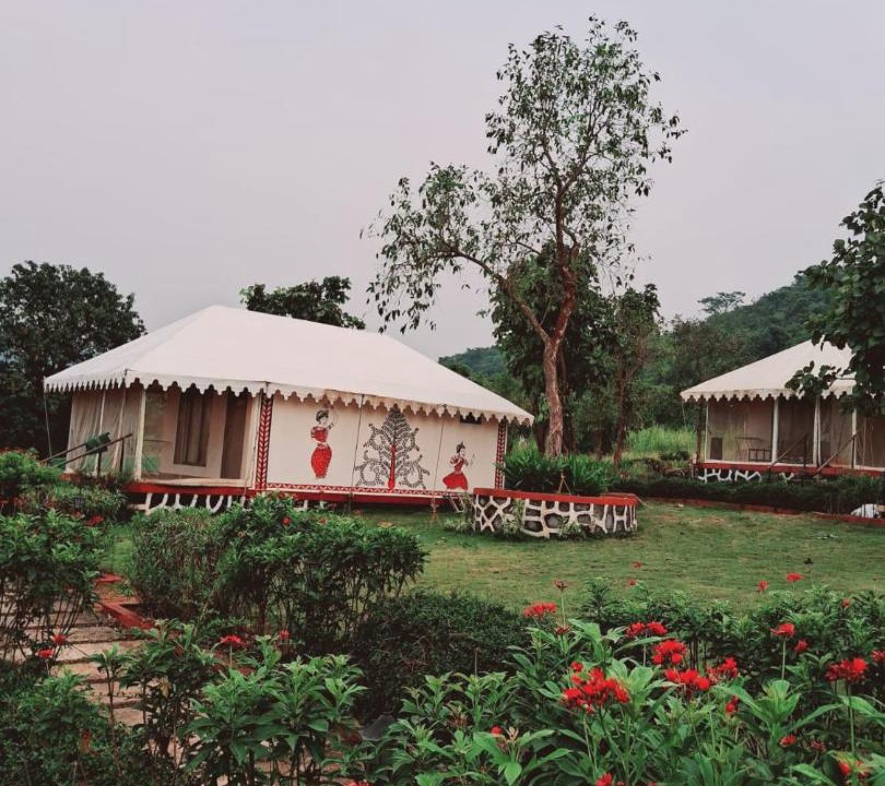 Photo of Others in Pali