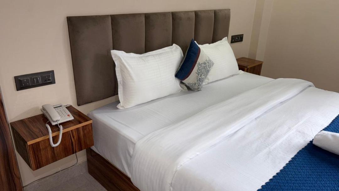 Photo of Bedroom in Sector 70