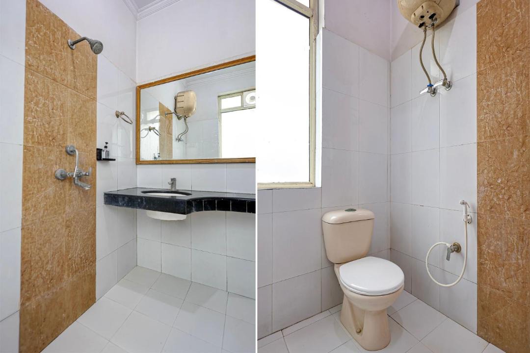 Photo of Bathroom in Charbagh