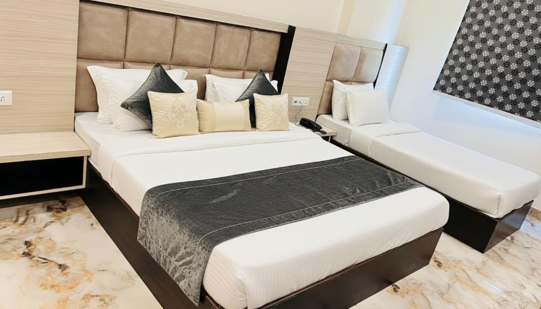 Photo of Bedroom in Taj Ganj