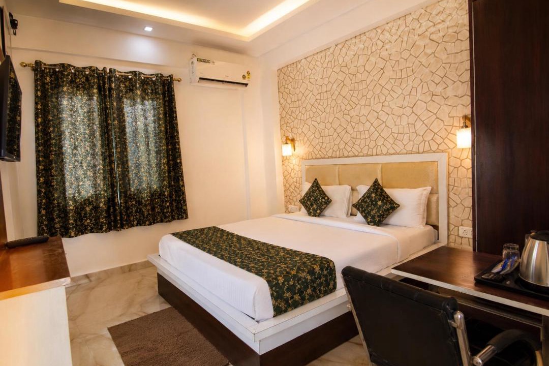 Photo of Bedroom in Taj Ganj