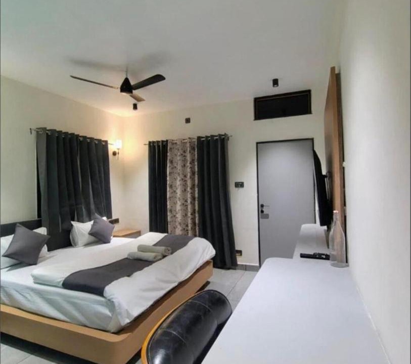 Photo of Bedroom in Mount Abu