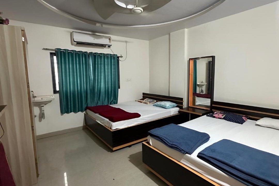 Photo of Bedroom in Tuljapur